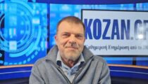 kozan.gr: Ο Γιώργος Βαμβακάς ανοίγει το “άλμπουμ” 87 χρόνων του περίφημου φούρνου της Κοζάνης – Η τυρόπιτα, οι παλιές ιστορίες και το μέλλον του φούρνου (Βίντεο)