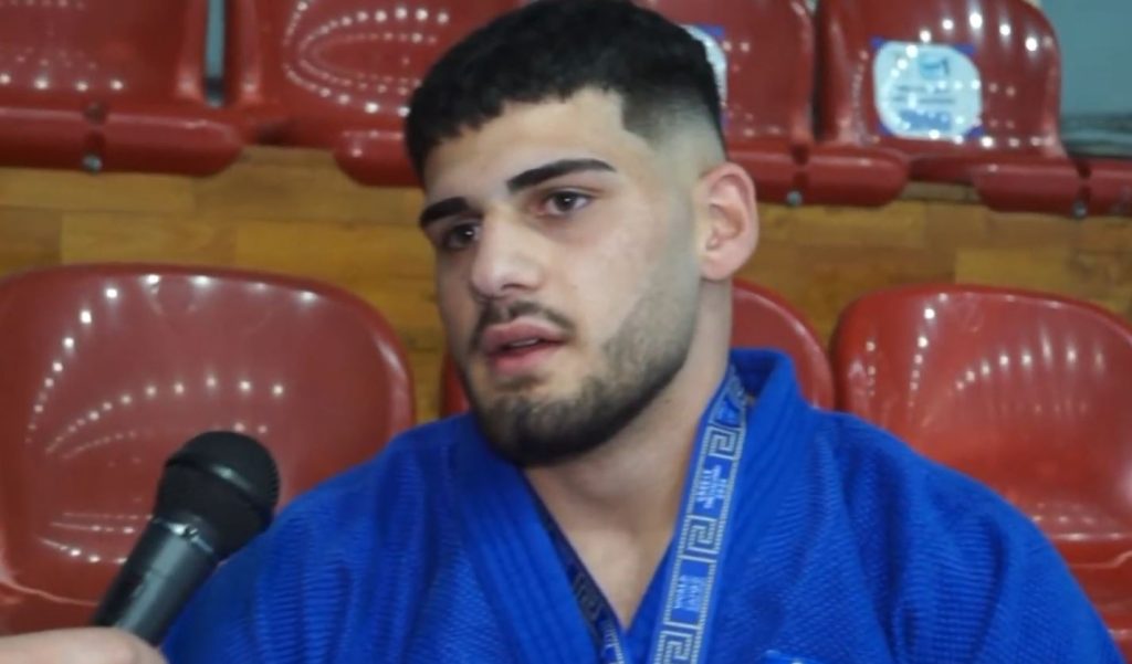 kozan.gr: Αμύνταιο: Ο Παγκόσμιος πρωταθλητής Σάμπο στα 16 του ο Λιόβα Γιουμουκιάν – Το χρυσό μετάλλιο, ο τραυματισμός κι οι θυσίες για την κορυφή (Βίντεο)