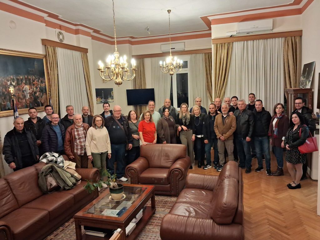 Κοζάνη: Συνάντηση Κοκκαλιάρη με την Επιτροπή των Φανών για την Αποκριά του 2027 – Αναφορά στη μνήμη του Ηλία Μωυσιάδη