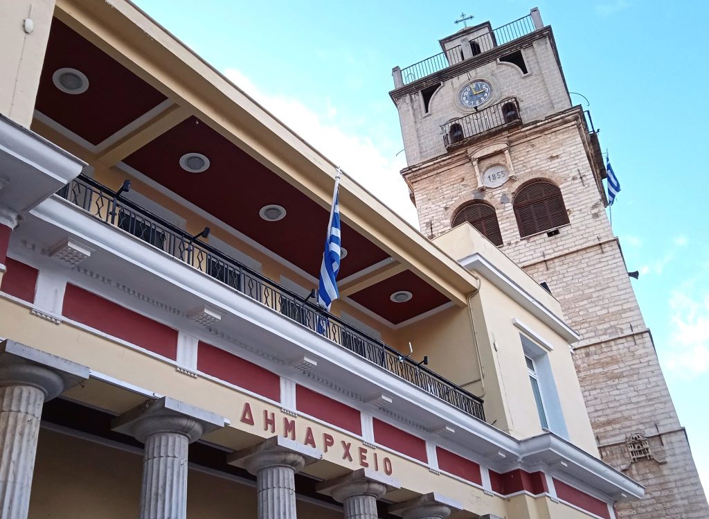 kozan.gr: Κοζάνη: Δέντρο έπεσε πάνω σε αυτοκίνητο – Ο Δήμος δεν αποζημιώνει τους ιδιοκτήτες